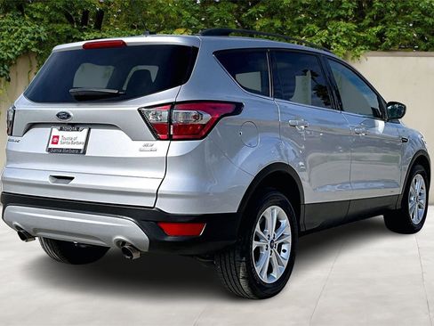 Used 2018 Ford Escape SE image 5