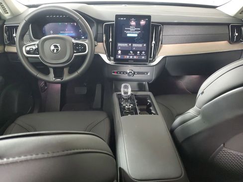 Used 2025 Volvo XC90 B6 Plus image 18