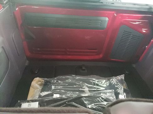 New 2025 Ford Bronco Big Bend w/ Black Diamond Package image 16