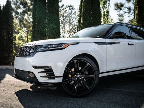 Used 2023 Land Rover Range Rover Velar R-Dynamic S image 3