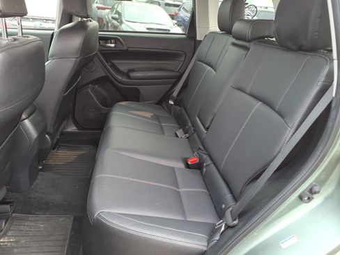 Used 2017 Subaru Forester 2.5i Touring AWD/4WD image 6