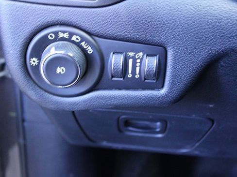 Used 2020 Jeep Cherokee Trailhawk w/ Cold Weather Group image 14