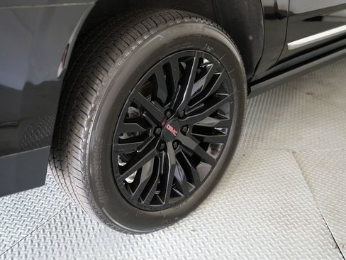 Used 2021 GMC Yukon XL Denali w/ Denali Premium Package AWD/4WD image 62