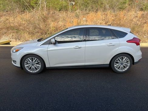 Used 2018 Ford Focus Titanium image 4