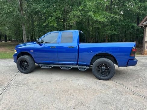 Used 2014 RAM 1500 Express RWD image 2