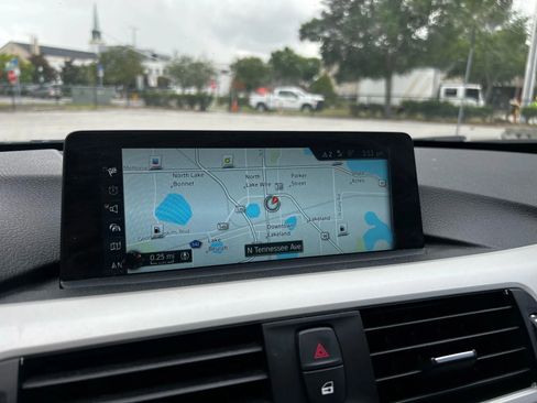 Used 2017 BMW 320i Sedan image 16