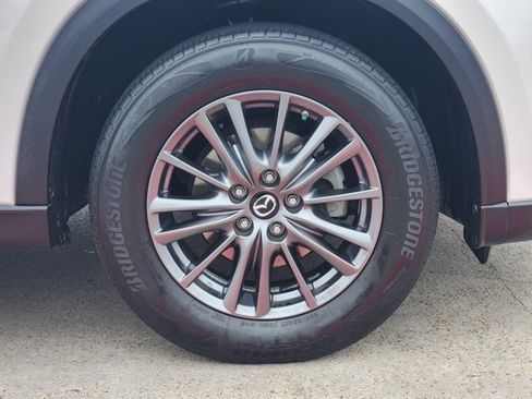 Used 2019 MAZDA CX-5 Touring image 10