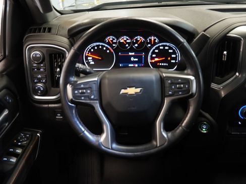 Used 2022 Chevrolet Silverado 1500 LT AWD/4WD image 10