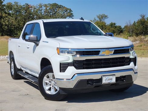 Used 2023 Chevrolet Silverado 1500 LT image 1