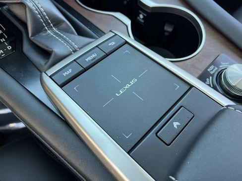 Used 2020 Lexus RX 350L Premium w/ Premium Package image 29