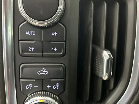 Used 2022 GMC Sierra 1500 SLE w/ X31 Off-Road Package image 14