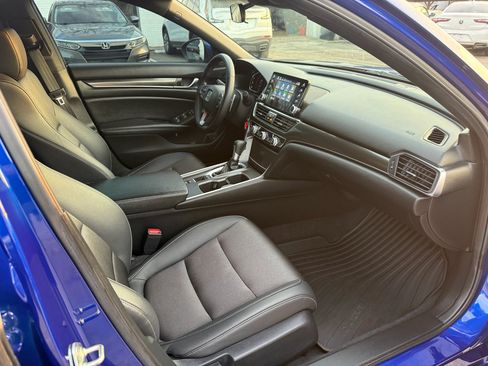 Used 2019 Honda Accord Sport image 12