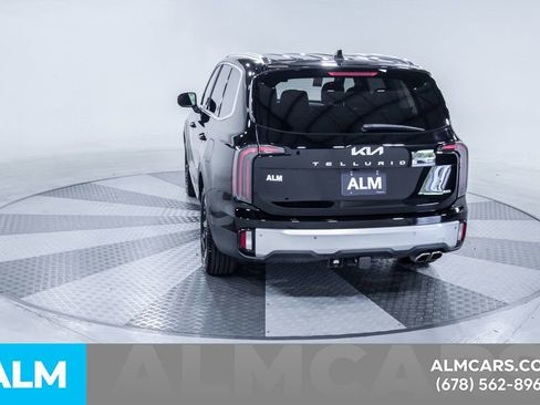 Used 2024 Kia Telluride EX w/ EX Captain's Chair Package AWD/4WD image 8