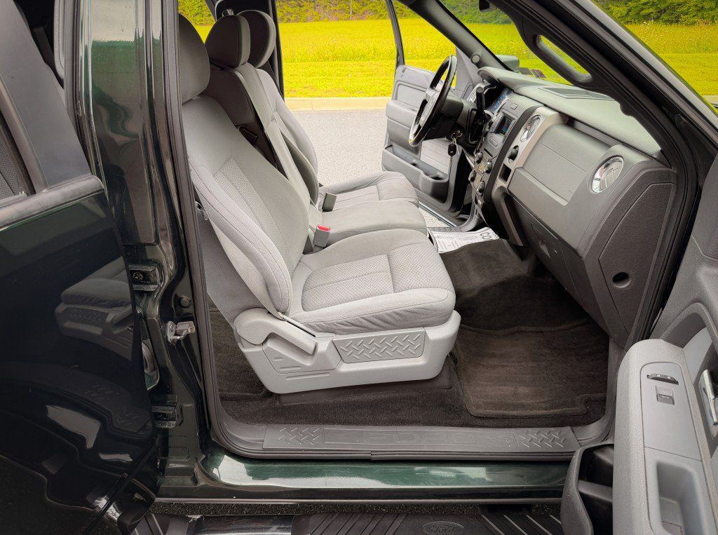 Used 2013 Ford F150 XLT w/ Luxury Equipment Group AWD/4WD image 23