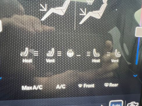 Used 2024 RAM 2500 Limited image 49