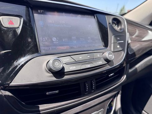 Used 2019 Buick Envision Essence AWD/4WD image 15