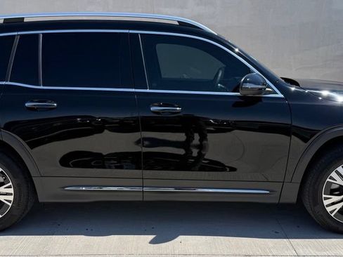 Used 2024 Mercedes-Benz GLB 250 4MATIC image 5