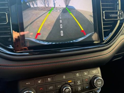 Used 2025 Dodge Durango GT image 23