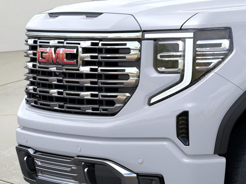 New 2026 GMC Sierra 1500 Denali w/ Technology Package AWD/4WD image 13
