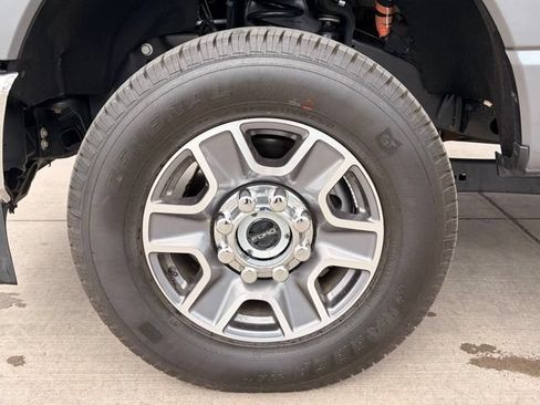 Used 2026 Ford F350 Lariat AWD/4WD image 9
