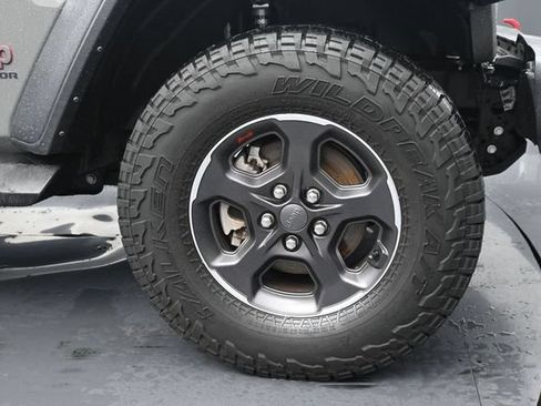 Used 2022 Jeep Gladiator Rubicon AWD/4WD image 35