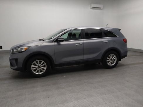 Used 2020 Kia Sorento LX image 2