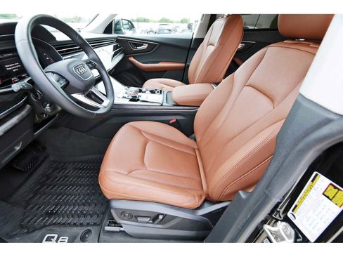 Used 2022 Audi Q8 Prestige w/ Prestige Package AWD/4WD image 11
