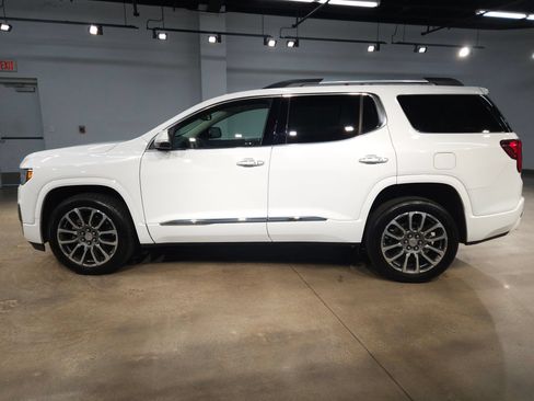 Used 2023 GMC Acadia Denali AWD/4WD image 4