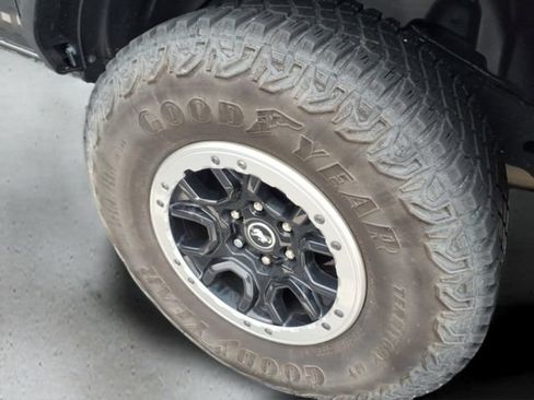 Used 2022 Ford Bronco Big Bend w/ Sasquatch Package AWD/4WD image 17