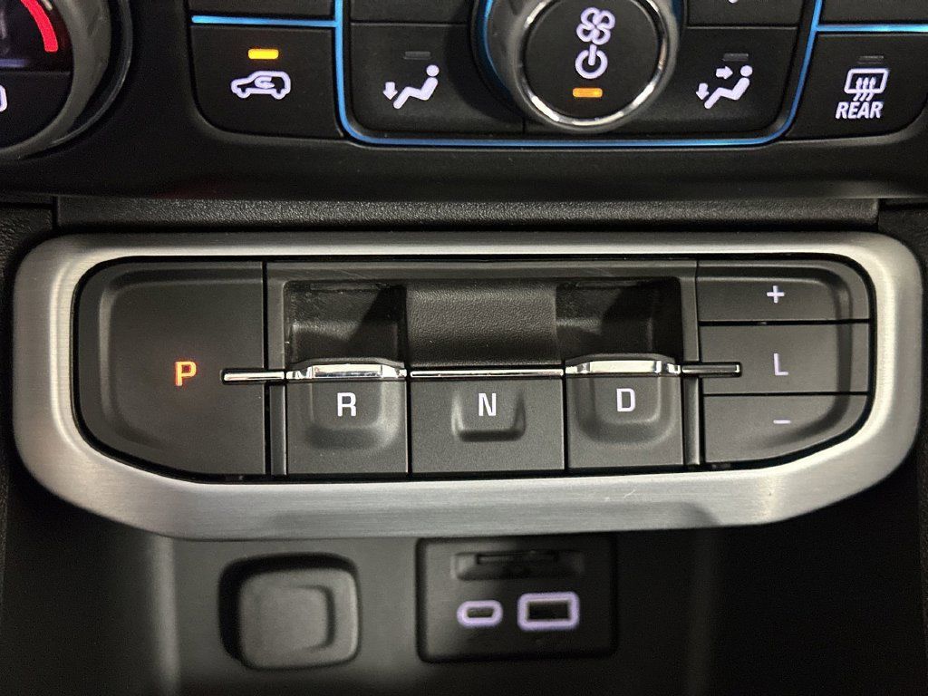 Used 2023 GMC Acadia SLT AWD/4WD image 19