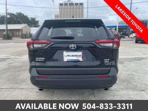 Used 2024 Toyota RAV4 XLE AWD/4WD image 4