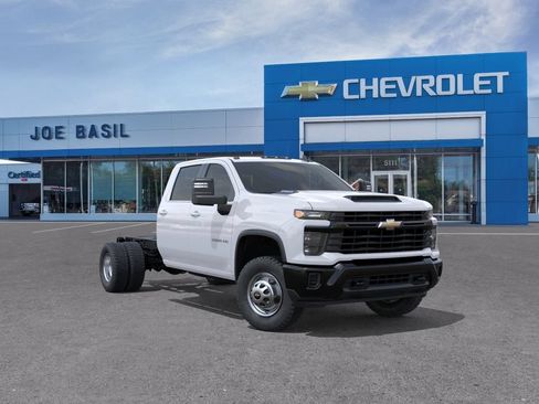 New 2026 Chevrolet Silverado 3500 W/T AWD/4WD image 1
