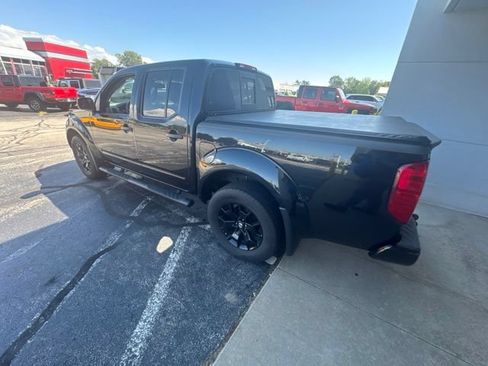 Used 2020 Nissan Frontier SV w/ Midnight Edition Floor Mats AWD/4WD image 3