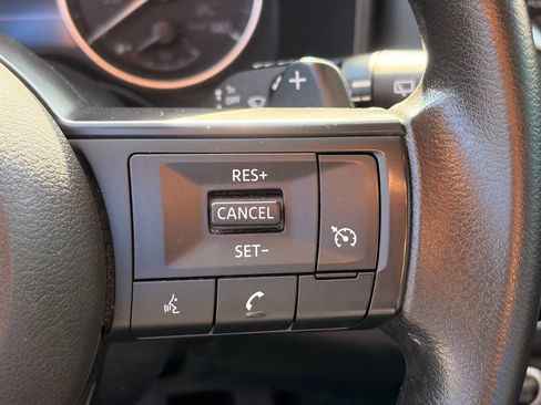 Used 2023 Nissan Rogue S FWD image 28