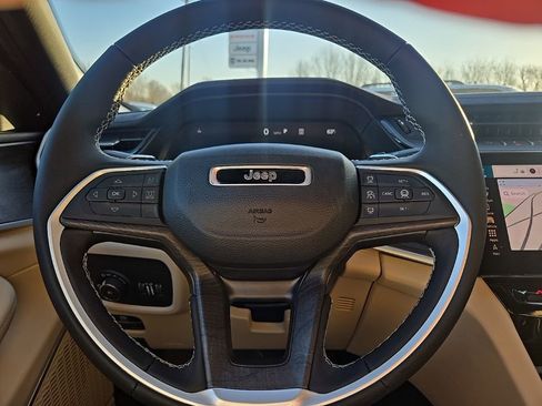 New 2026 Jeep Grand Cherokee Limited AWD/4WD image 42