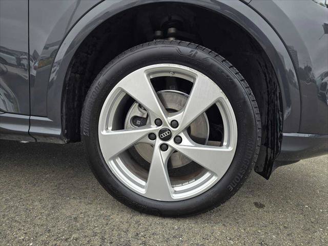 Certified 2025 Audi Q5 Premium w/ Premium Plus AWD/4WD image 9
