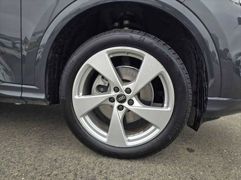 Certified 2025 Audi Q5 Premium Plus w/ Premium Plus AWD/4WD image 9