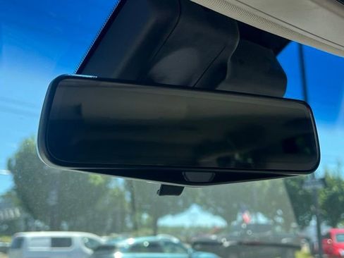 Used 2017 Cadillac Escalade ESV Premium Luxury AWD/4WD image 43