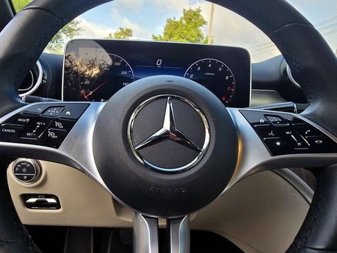 Used 2025 Mercedes-Benz C 300 4MATIC Sedan image 11