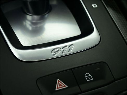 Used 2019 Porsche 911 Turbo S image 39