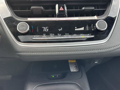 Used 2024 Toyota Corolla SE w/ SE Premium Package image 30