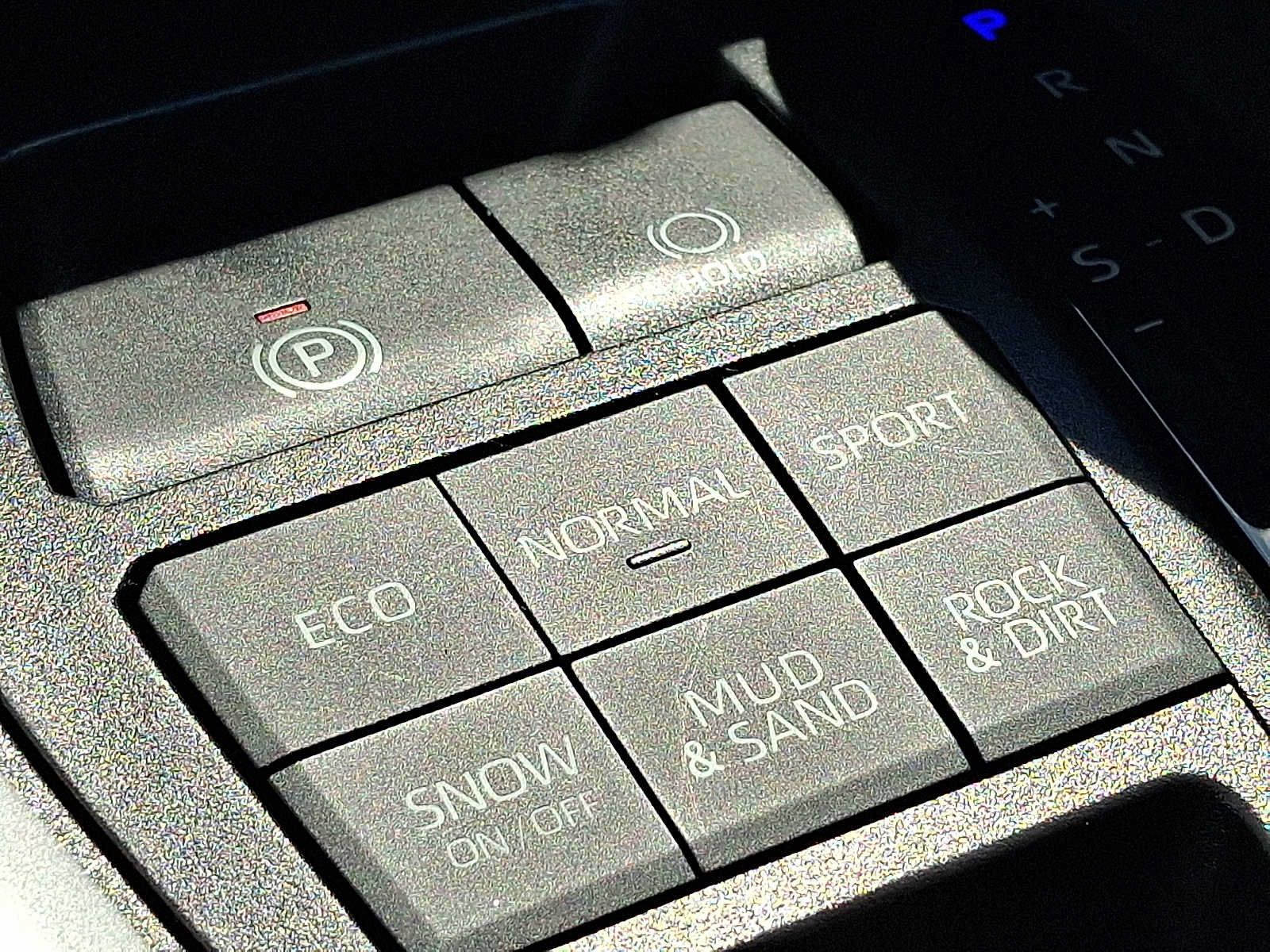 Used 2021 Toyota RAV4 XLE AWD/4WD image 23