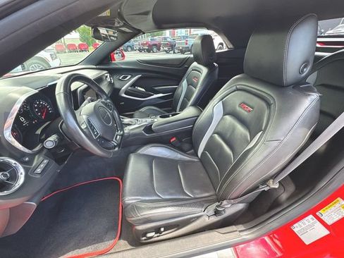 Used 2016 Chevrolet Camaro SS RWD image 20