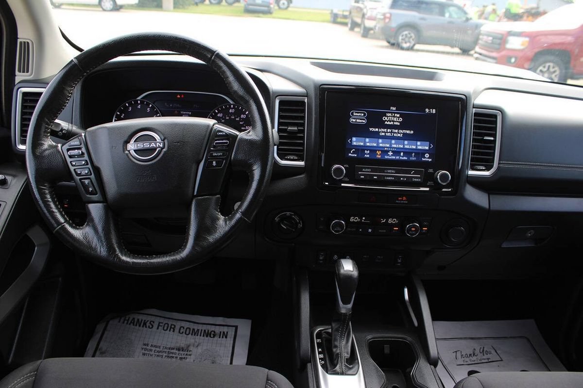 Used 2022 Nissan Frontier SV AWD/4WD image 10
