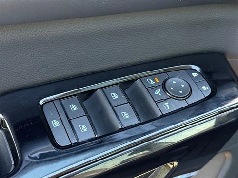 New 2026 Nissan Pathfinder Platinum image 22