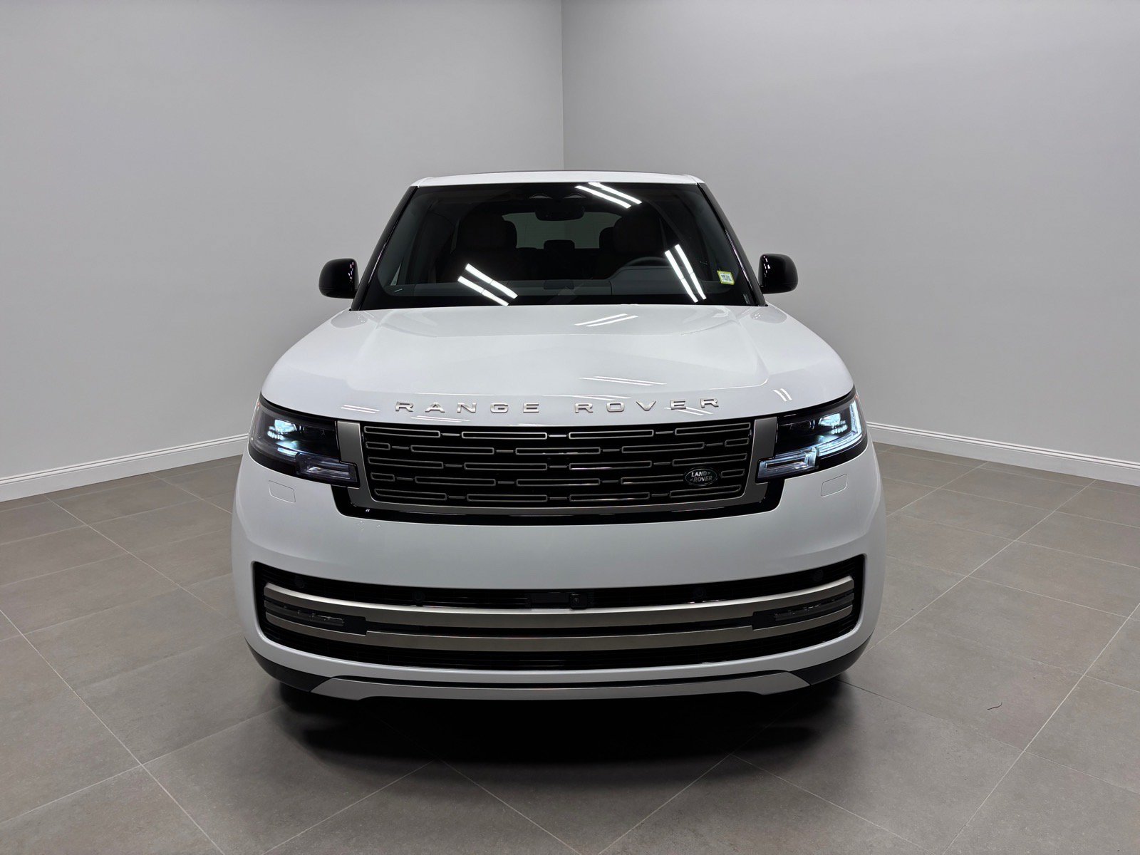 New 2026 Land Rover Range Rover SE AWD/4WD image 3