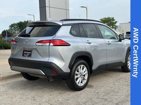 Used 2022 Toyota Corolla Cross LE AWD/4WD image 3