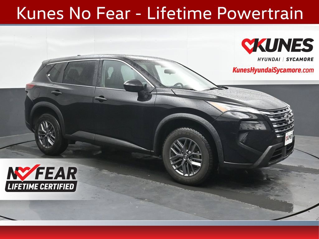 Used 2024 Nissan Rogue S AWD/4WD image 1
