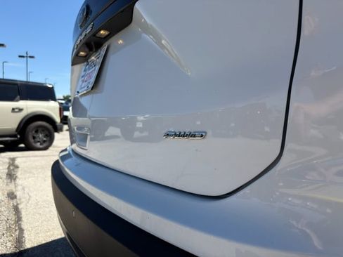 Used 2024 Ford Edge SEL w/ Sport Appearance Package AWD/4WD image 11