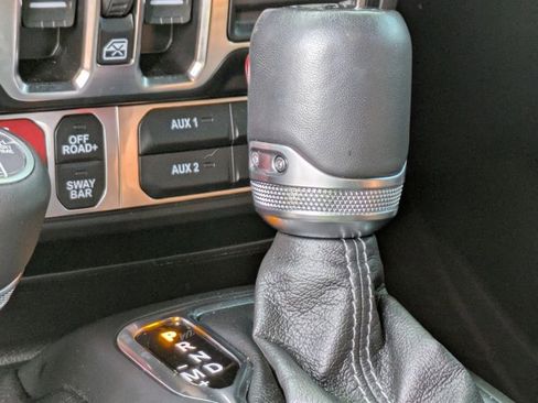 Used 2024 Jeep Wrangler Unlimited Rubicon AWD/4WD image 16